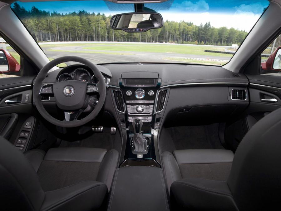  Cadillac CTS-V Coupe 2010 года  (фото 267 из 315)